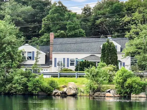 130 High St, Upton, MA 01568