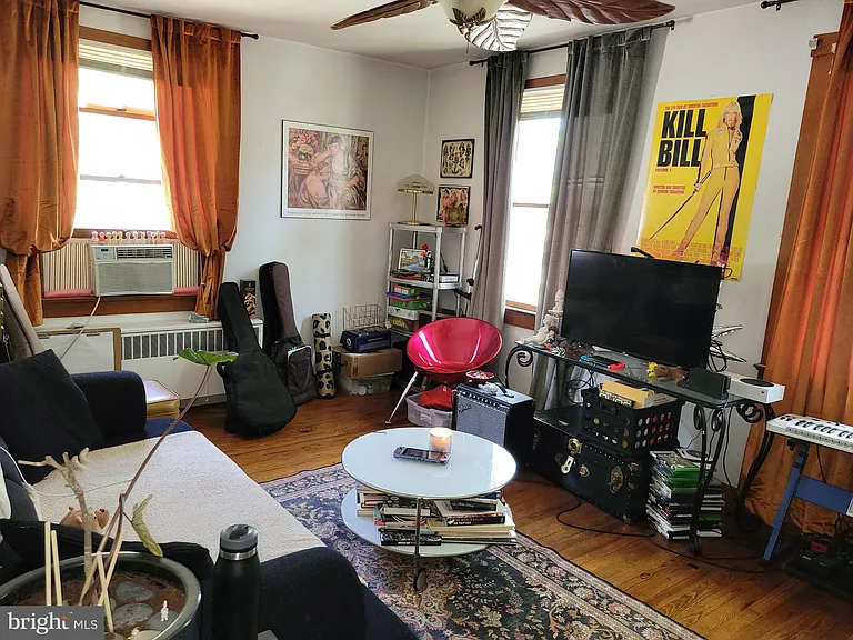 301 Buffalo Ave — Photo 2