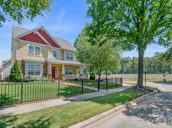 4000 Warwagon Dr, Indian Trail, NC 28079