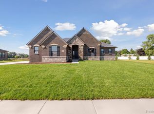 11910 Romeo Ln, Washington, MI 48094