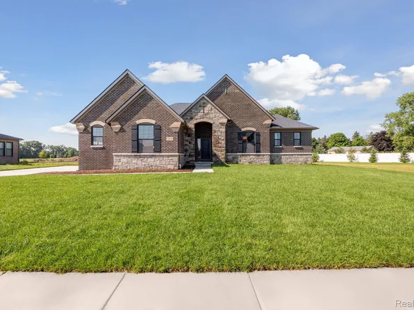 11910 Romeo Ln, Washington, MI 48094