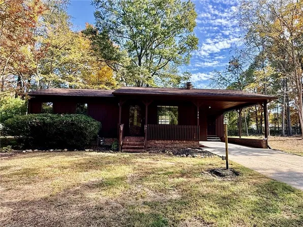 346 Johnsie Billie Harris St, Eden, NC 27288