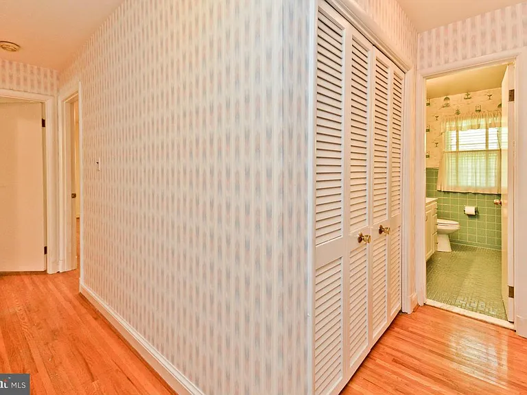 100 Mel Mara Dr — Photo 18