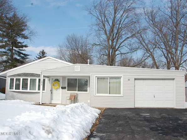 3016 Lambert Dr, Toledo, OH 43613