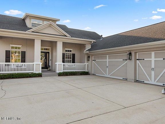 3rd image of 421 ST JOHNS GOLF Drive