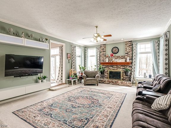 4th image of 6445 Suzanne Ln