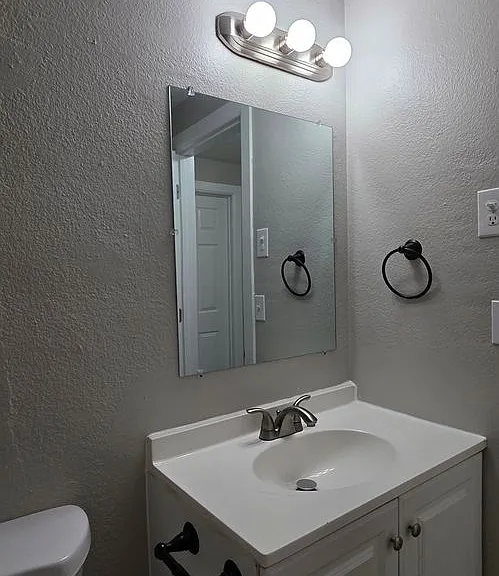 481-Satter Dr — Photo 7