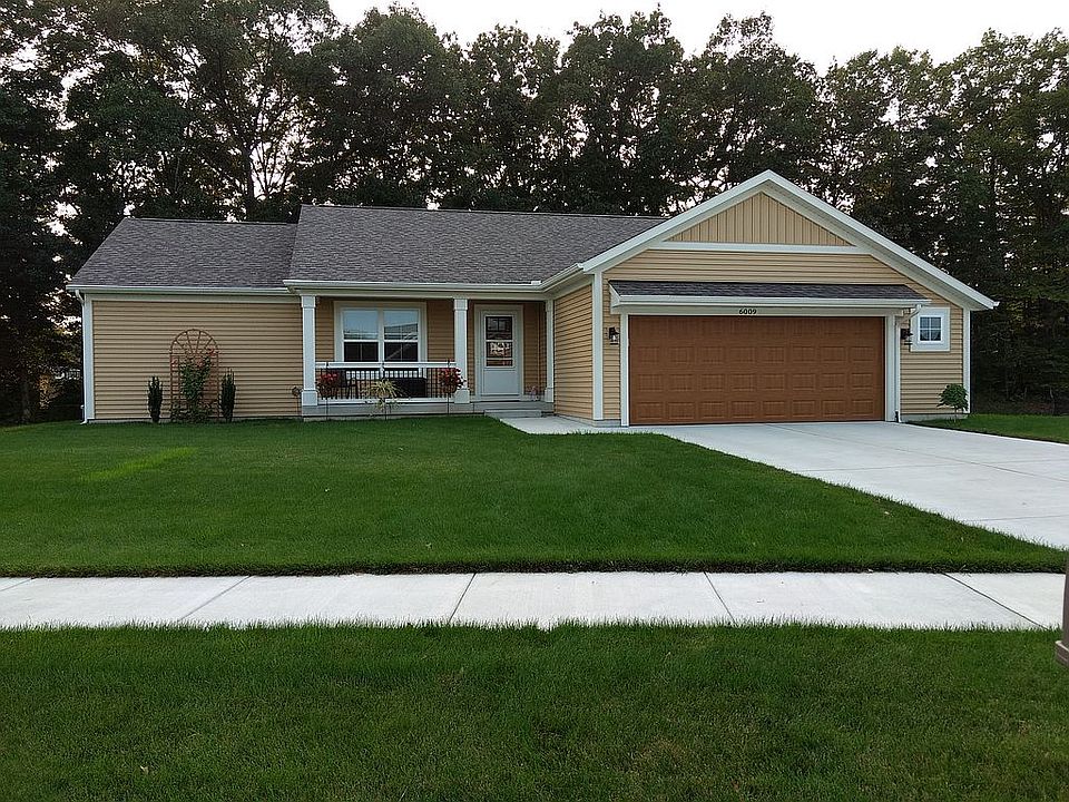 1st image of 6009 Marblehead Dr NE