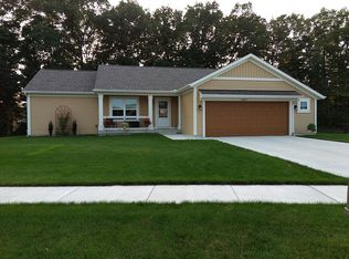 6009 Marblehead Dr NE, Belmont, MI 49306