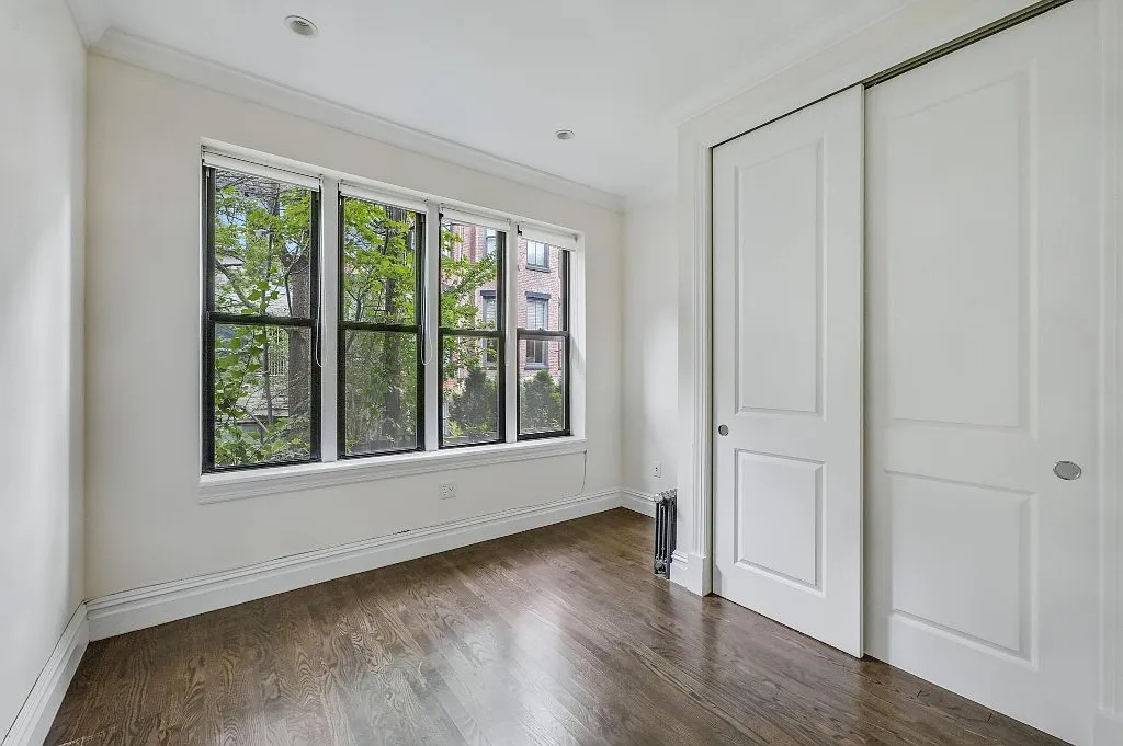 42 Sidney Place — Photo 2