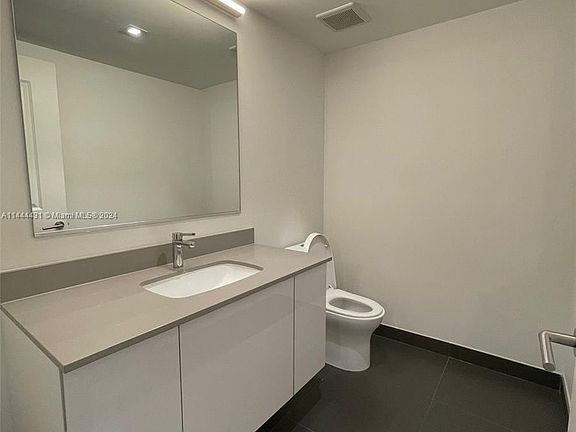 5th image of 1600 NE 1st Ave #3212