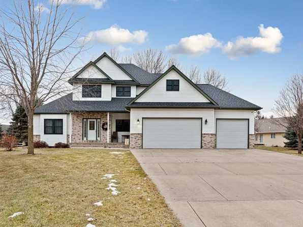438 Woodhaven Cir, Mankato, MN 56001