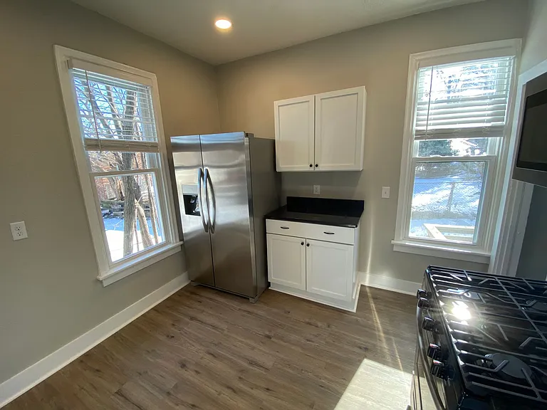 1411 Center St — Photo 4