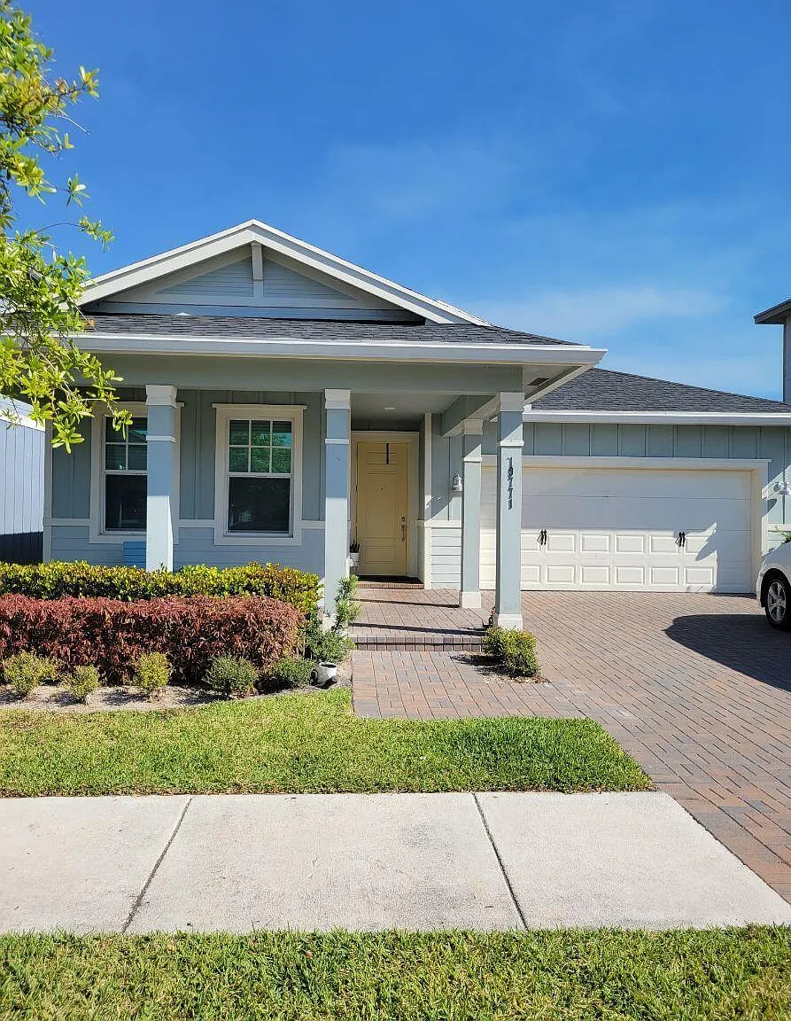 3 bed, 2.0 bath, 1811 sqft, $3,500 — Photo 2