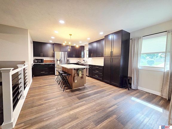 5th image of 1400 Paddock Ln