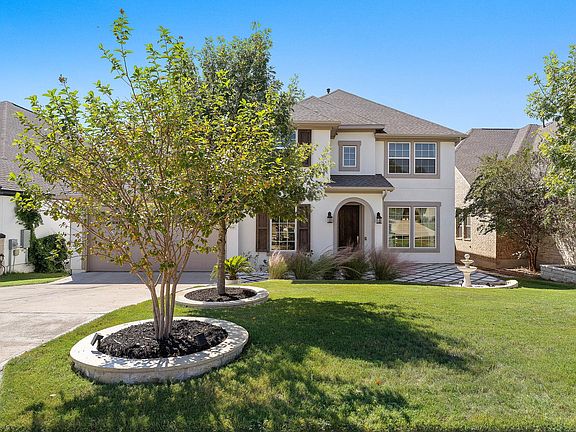 2nd image of 218 Encanto Pl
