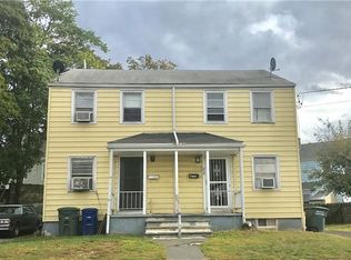 218-220 Huntington Rd, Bridgeport, CT 06608