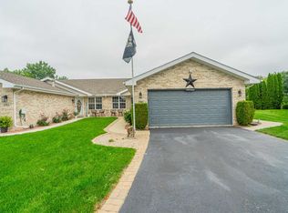 2915 Freedom Cir, Crown Point, IN 46307