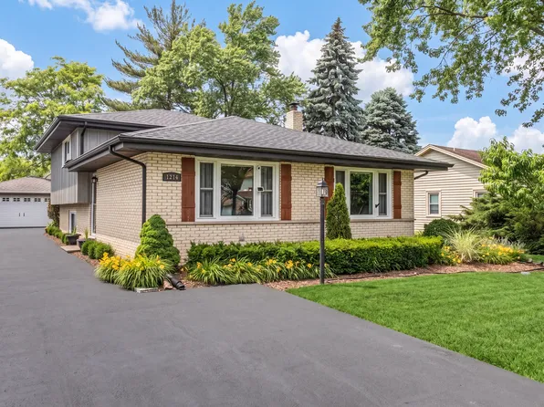 1214 S Pine Ave, Arlington Heights, IL 60005