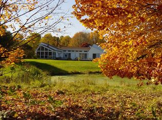 24 Ferry Ln, Simsbury, CT 06070