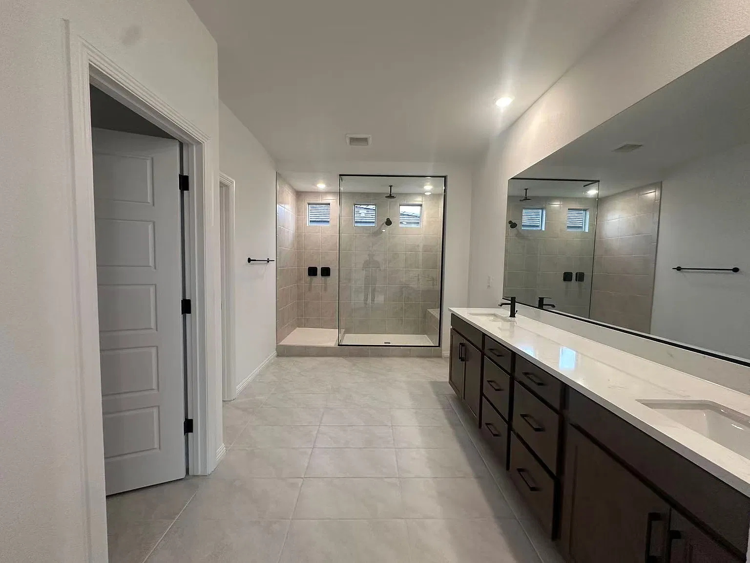 4 bed, 3.5 bath, 3026 sqft, $3,600 — Photo 3