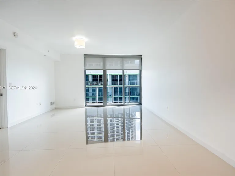488 NE 18th St #3302 — Photo 6