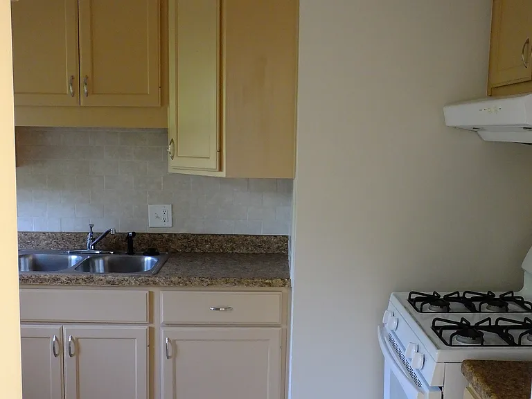10640 Aledo Dr — Photo 16