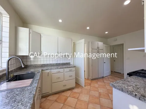 141 Homestead Ave, Salinas, CA 93901