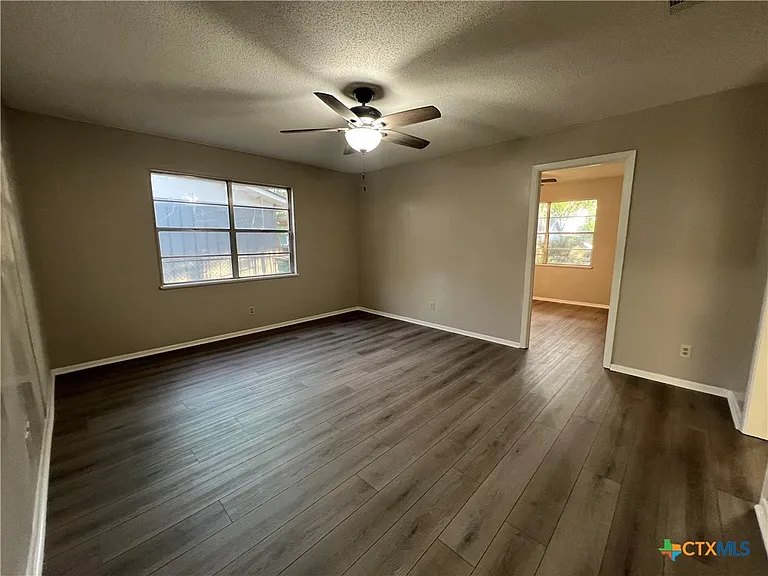 4612 Camellia St — Photo 15