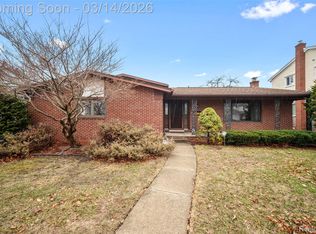 14176 Hubbard St, Livonia, MI 48154