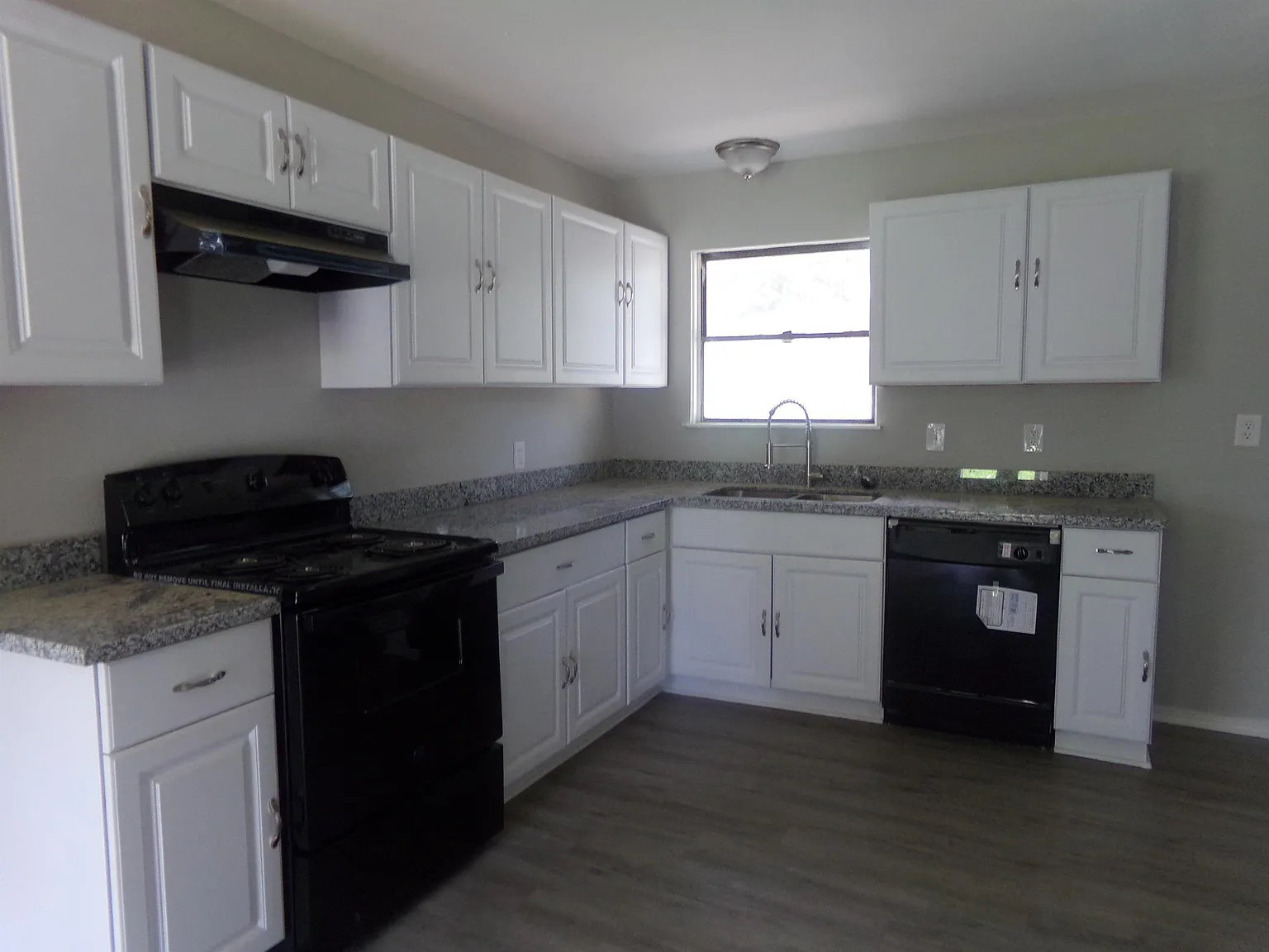 414 Gardenia Street - 1 — Photo 4