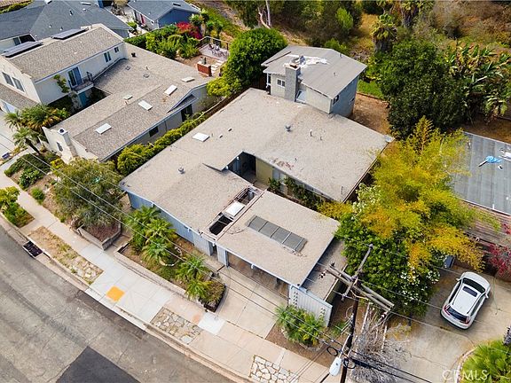3rd image of 2866 Gobat Ave