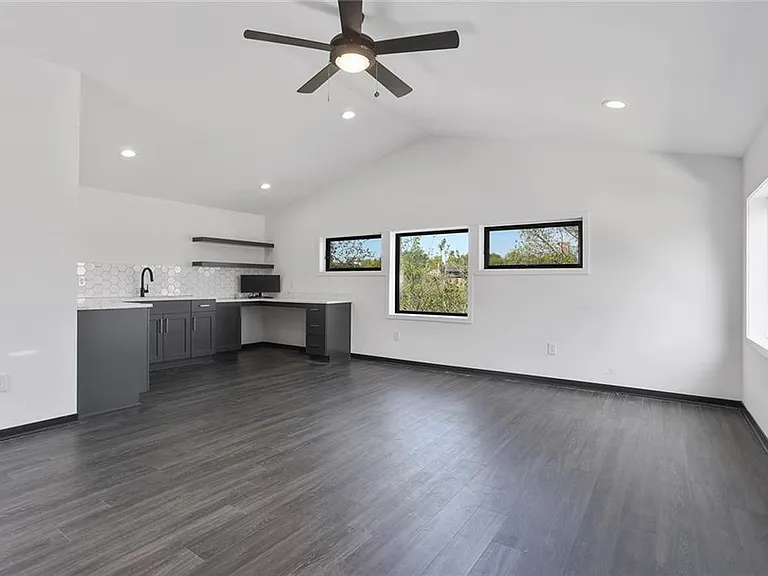 Studio apartment with great views