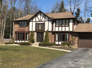 60 Fennec Ln, East Amherst, NY 14051