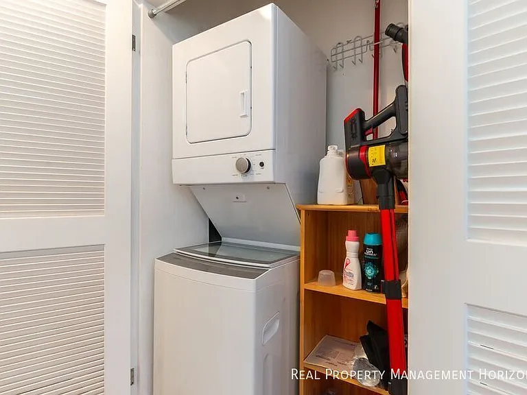 2121 Wood St #230G — Photo 11