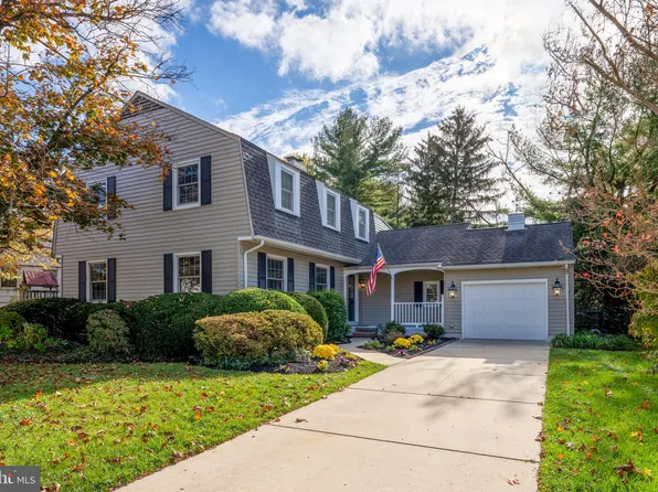 8314 Carrbridge Cir, Towson, MD 21204