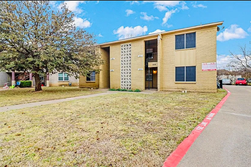 2 bed, 800 sqft, $1,190 — Photo 2