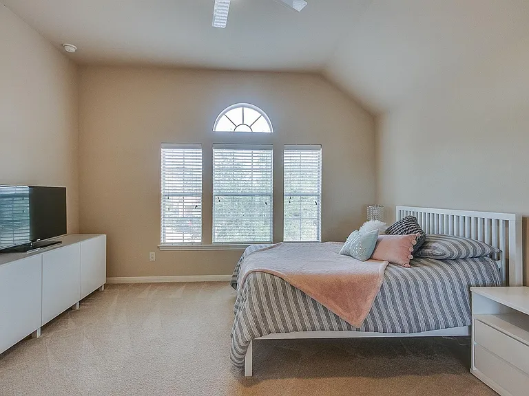 4618 Ambrosia Springs Ln — Photo 22
