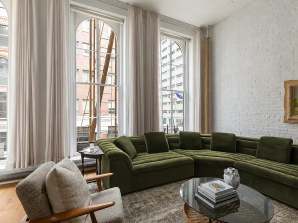 132 Duane St APT 2, New York, NY 10013