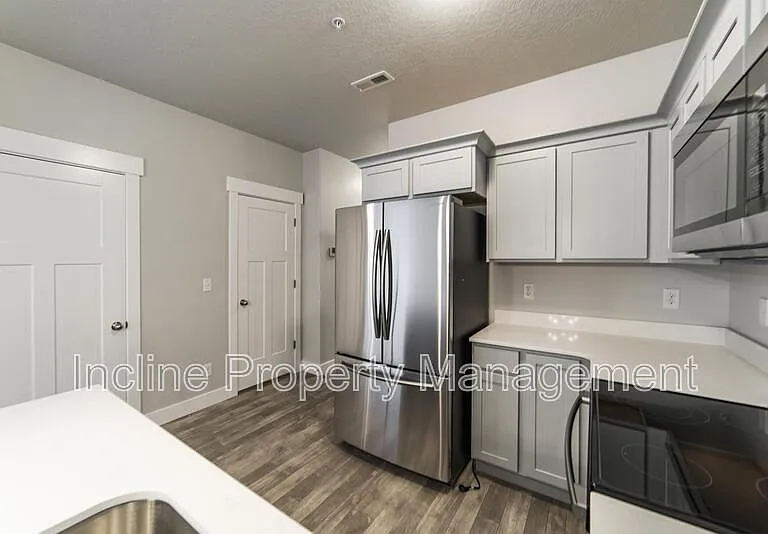 619 N Emery Ln — Photo 7