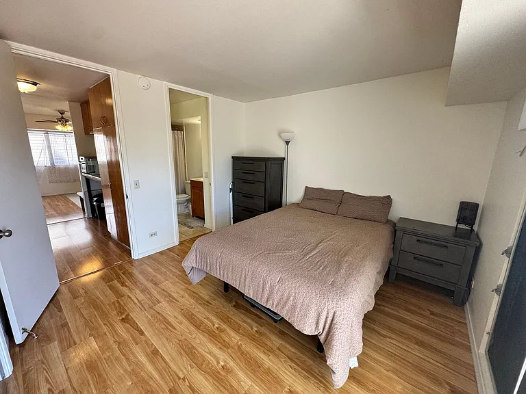 1516 Ward Ave #403 — Photo 8