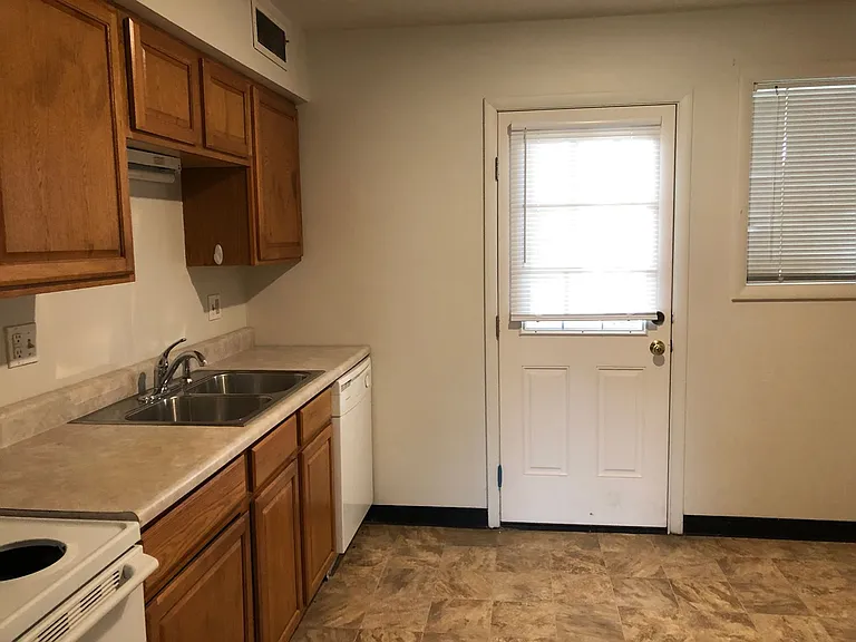 2713 Luther Dr — Photo 14