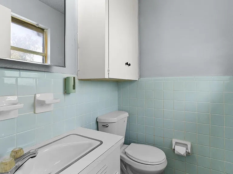 1405 Hillside St — Photo 12