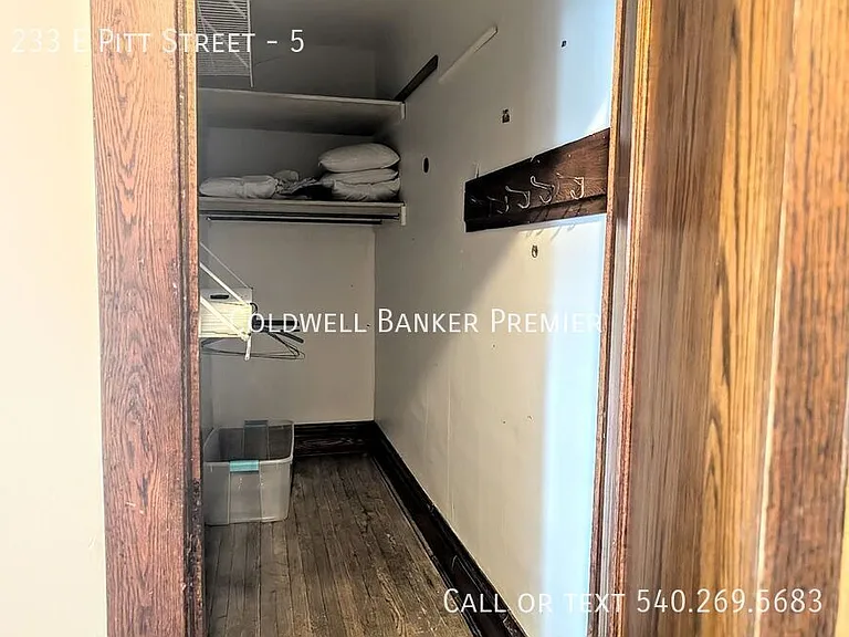 233 E Pitt St #5 — Photo 6