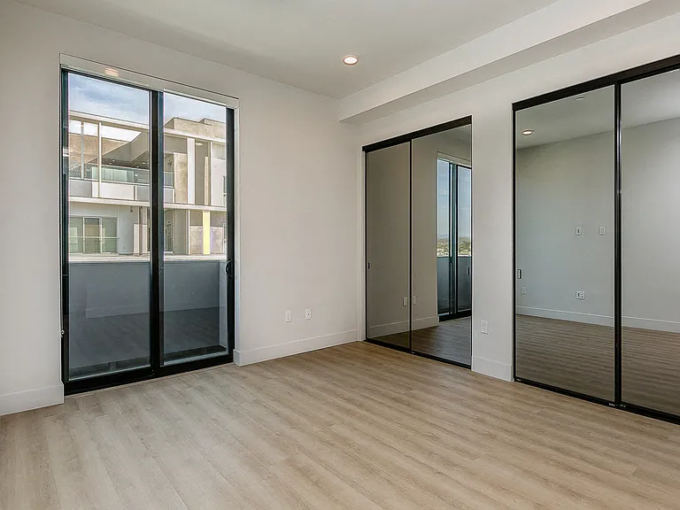 CODA — Photo 54
