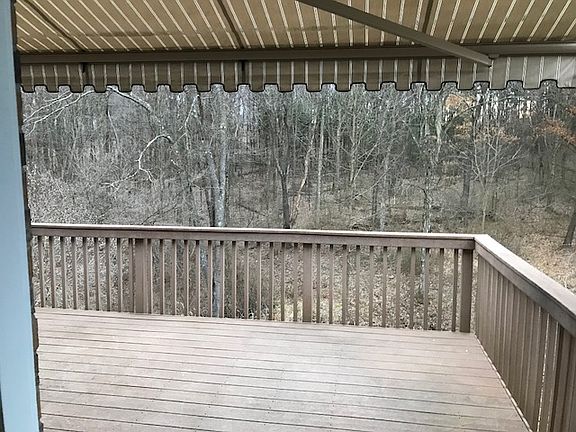 Deck w/ retractable awning