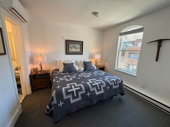 5th image of 250 S Pine St #303