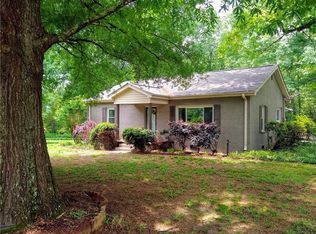 3305 Refuge Rd, Central, SC 29630