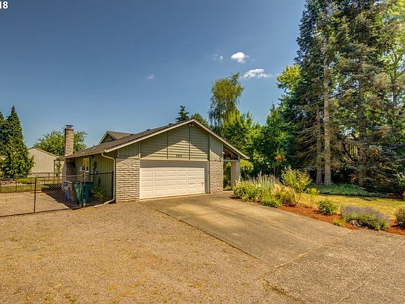 2nd image of 3015 NE 135th Ave