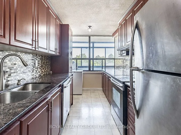 18 Knightsbridge Rd #303 — Photo 14